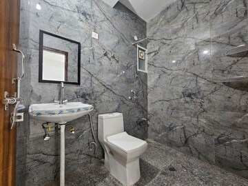 Bathroom in 1 BHK Builder Floor at Saket – for Rent