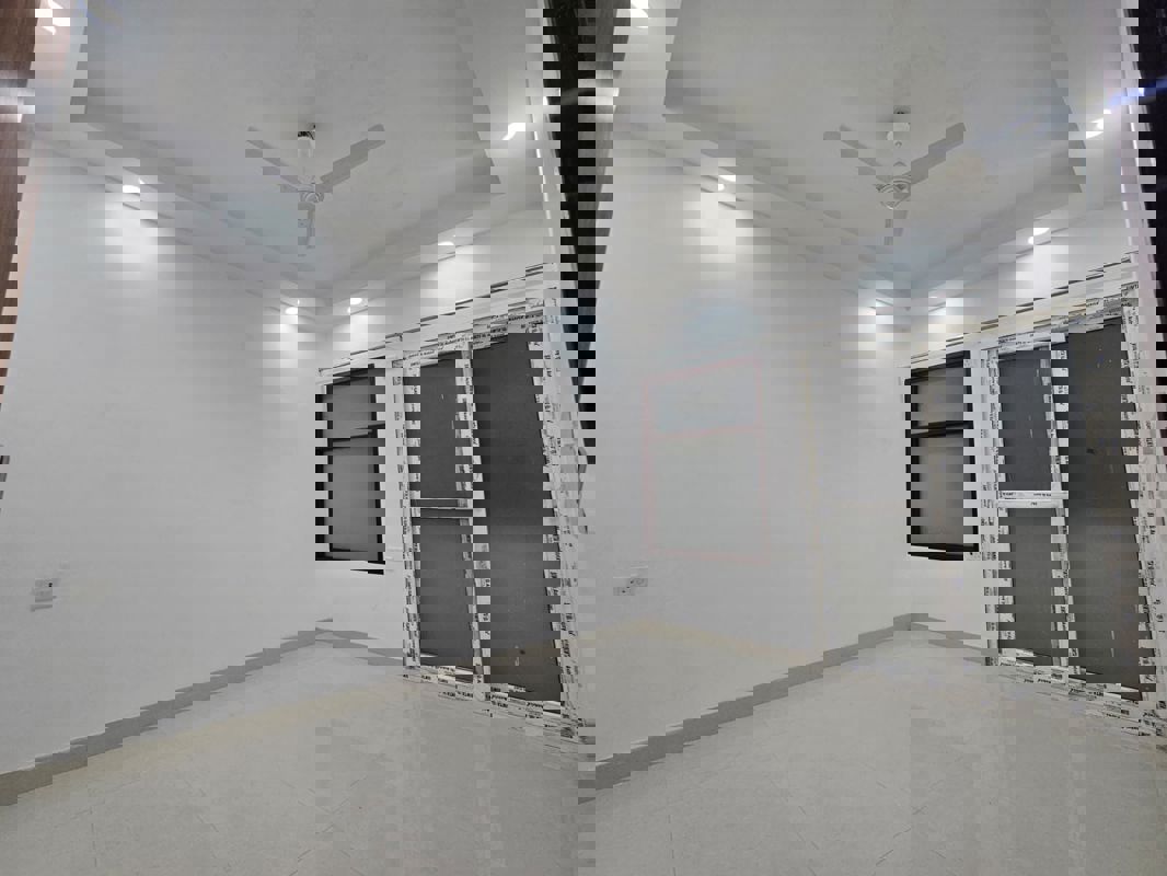 1 BHK + Study Room Builder Floor For Rent in Saket