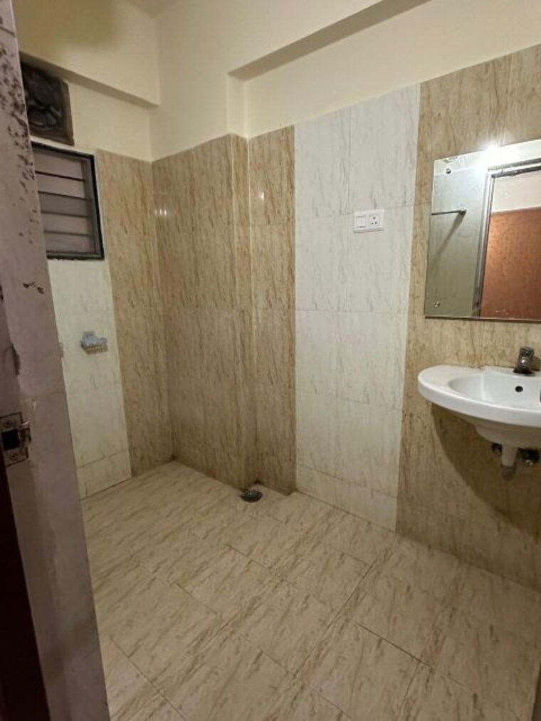 Bathroom, surya-tower-izzathnagar 2.5 Bedroom 1458 Sq.Ft. Apartment In Kondapur Hyderabad 9856709