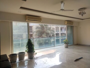 Living Room in 4 BHK Apartment at White Lotus, Santacruz West – for Rent