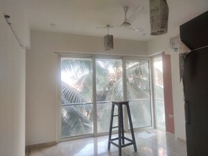 Furnished Amenities in 4 BHK Apartment at White Lotus, Santacruz West – for Rent