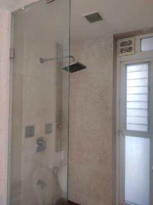 Bathroom in 4 BHK Apartment at White Lotus, Santacruz West – for Rent