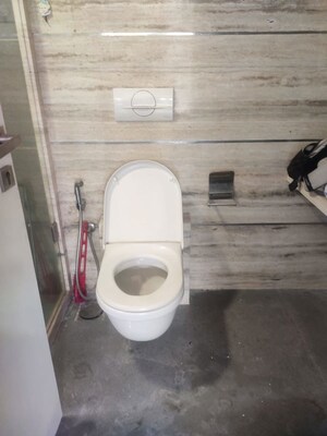 Bathroom in 4 BHK Apartment at White Lotus, Santacruz West – for Rent