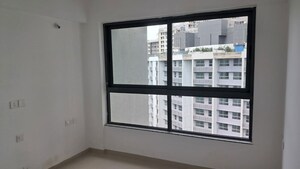 Room in 2 BHK Apartment at Kalpataru Immensa, Kolshet Road – for Rent