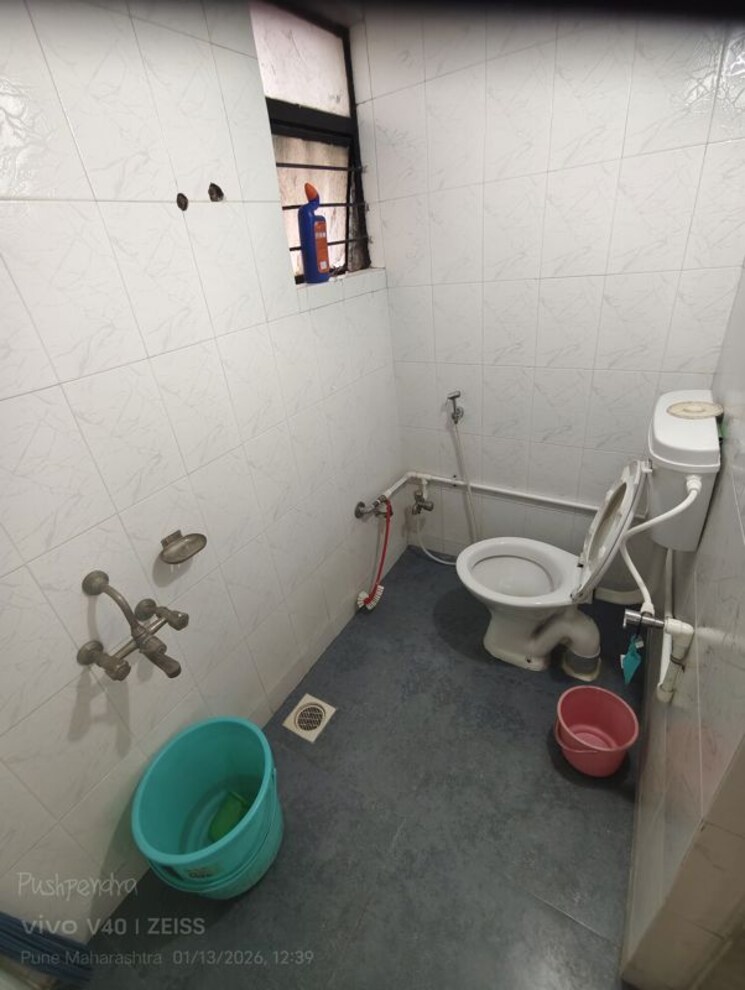 Bathroom, kumar-padmalaya 2 Bedroom 950 Sq.Ft. Apartment In Aundh Pune 9856735