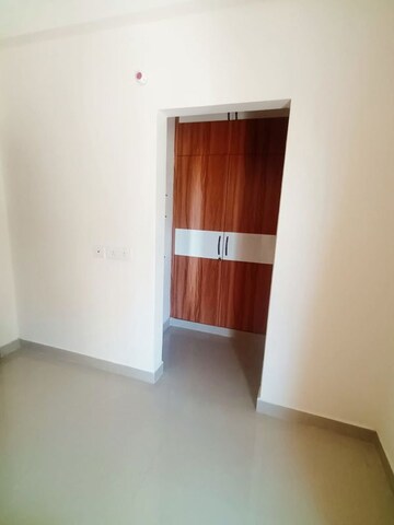 Room in 3 BHK Apartment at AWHO 8B, Vrindavan Yojna – for Rent
