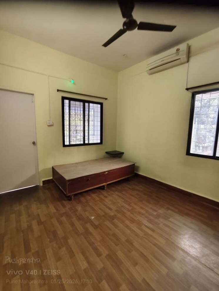 Room, shriram-nagar-chs 2 Bedroom 1145 Sq.Ft. Apartment In Aundh Pune 9856758