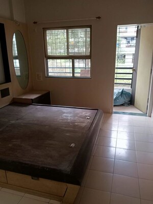 Room in 2 BHK Apartment at Nisarg Varsha, Aundh – for Rent