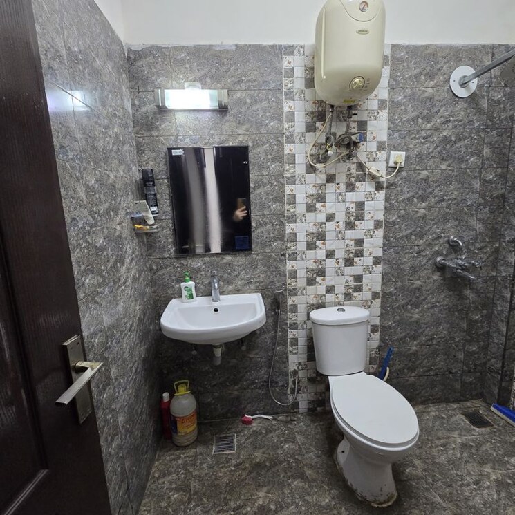 Bathroom, sector 14 3 Bedroom 180 Sq.Ft. Apartment In Sector 14 Bahadurgarh 9856774
