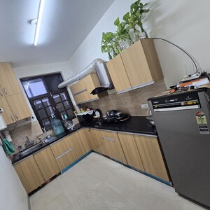 Team Area in 3 BHK Apartment at Sector 14 – for Sale