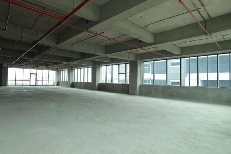  Parking, sector 60 Commercial Office Space 125000 Sq.Ft. In Sector 60 Noida 9856793