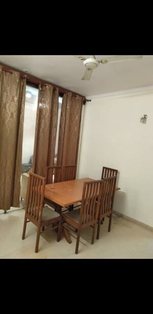 Living Room in 3.5 BHK Apartment at Saraswati Apartments, Gomti Nagar – for Rent