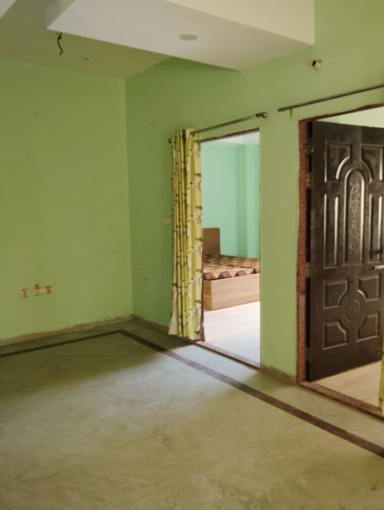 Room, matiyari 1.5 Bedroom 850 Sq.Ft. Independent House In Matiyari Lucknow 9856871