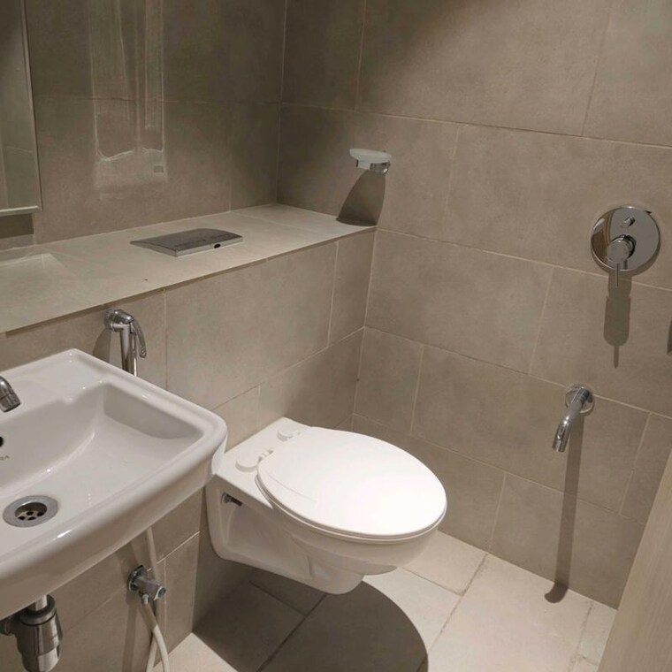 Bathroom, rustomjee-crown 4 Bedroom 2500 Sq.Ft. Apartment In Gokhale Road Mumbai 9856877