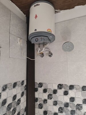 Bathroom in 1 BHK Apartment at Lakkadghat  – for Rent