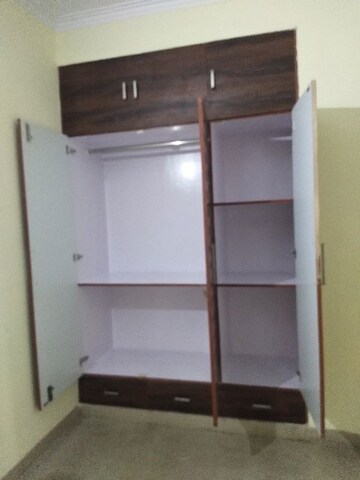 Furnished Amenities in 3 BHK Apartment at Rohtas Plumeria, Gomti Nagar – for Rent