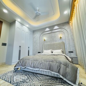 Bedroom in 4 BHK Builder Floor at Central Park Flower Valley, Sohna Sector 33 – for Sale