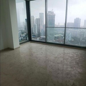 Room in 4 BHK Apartment at Rustomjee Crown, Gokhale Road – for Sale