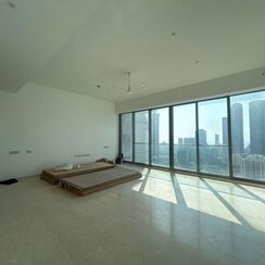 4 BHK + Servant Room Apartment For Sale in Rustomjee Crown