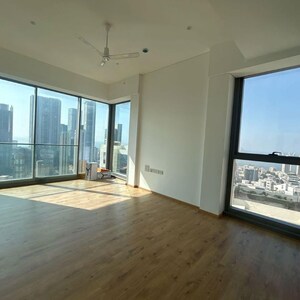 Room in 4 BHK Apartment at Rustomjee Crown, Gokhale Road – for Sale