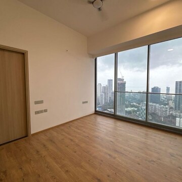 Room in 4 BHK Apartment at Rustomjee Crown, Gokhale Road – for Sale