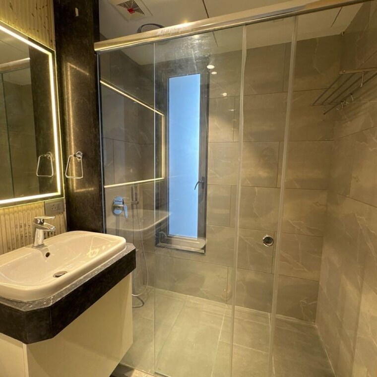 Bathroom, rustomjee-crown 4 Bedroom 2180 Sq.Ft. Apartment In Gokhale Road Mumbai 9856938