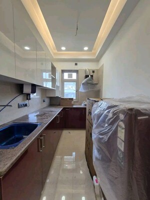 Kitchen in 2.5 BHK Builder Floor at The Grand, Sector 52 – for Rent