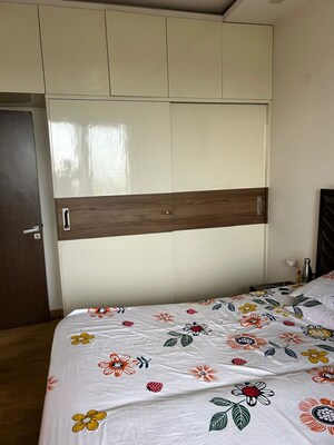 Furnished Amenities in 3.5 BHK Apartment at Emaar Palm Gardens, Sector 83 – for Rent