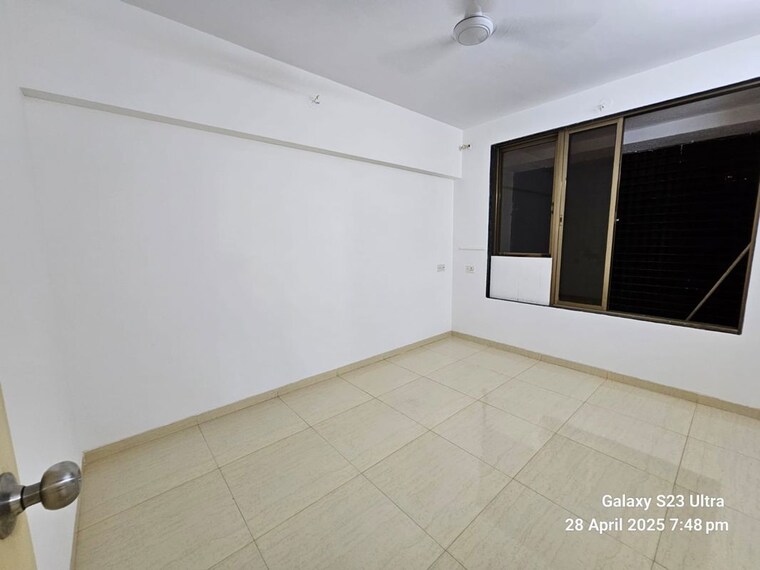 Room, zee-manubharati 2 Bedroom 780 Sq.Ft. Apartment In Andheri West Mumbai 9856977