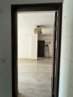 Room in 3 BHK Builder Floor at Adani Samsara Vilasa, Sector 63 – for Rent