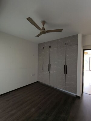 Room in 3 BHK Builder Floor at Adani Samsara Vilasa, Sector 63 – for Rent