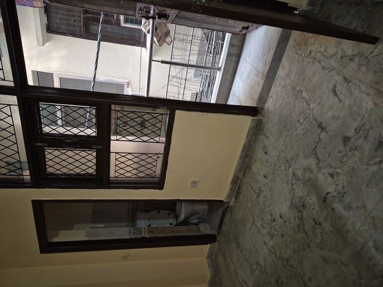 Kitchen, mayur vihar 2.5 Bedroom 450 Sq.Ft. Builder Floor In Mayur Vihar Delhi 9856987