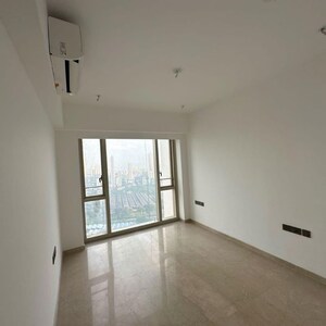 Room in 3 BHK Apartment at Lodha The Park, Century Mills – for Sale