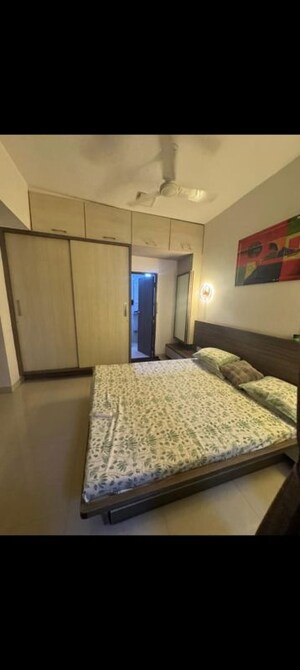 Bedroom in 3 BHK Apartment at Thane West – for Rent