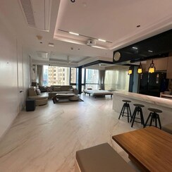 3 BHK + Servant Room Apartment For Sale in Lodha Trump Tower