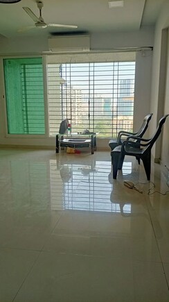 3 BHK + Servant Room Apartment For Rent in DLH Orchid
