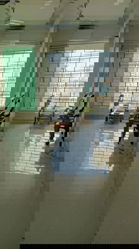 3 BHK + Servant Room Apartment For Rent in DLH Orchid