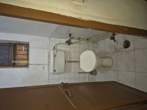 Bathroom in 3 BHK Apartment at Mayur Vihar – for Rent