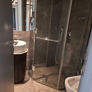 Bathroom in 4 BHK Apartment at Lodha Trump Tower, Kamala Mill – for Sale