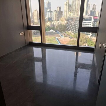 Room in 4 BHK Apartment at Lodha Trump Tower, Kamala Mill – for Sale