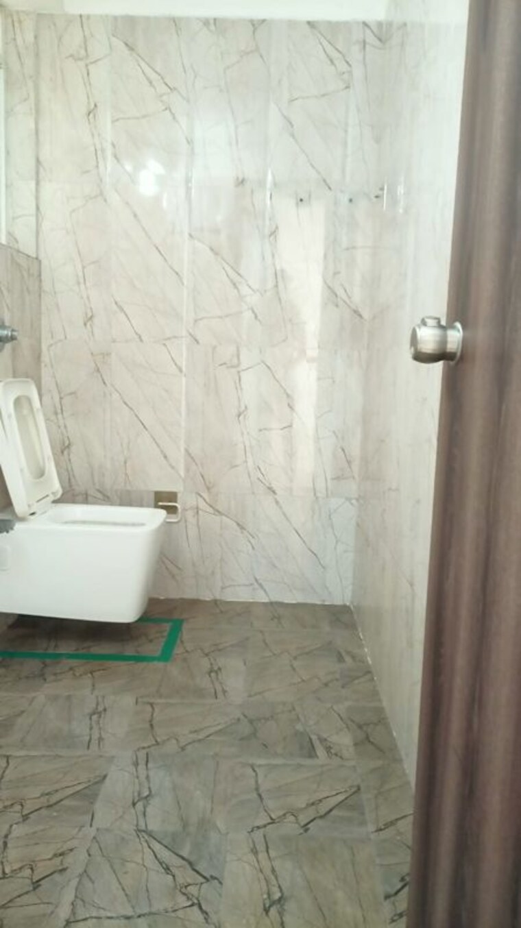 Bathroom, rohit-apartments 1 Bedroom 600 Sq.Ft. Apartment In Andheri West Mumbai 9857001