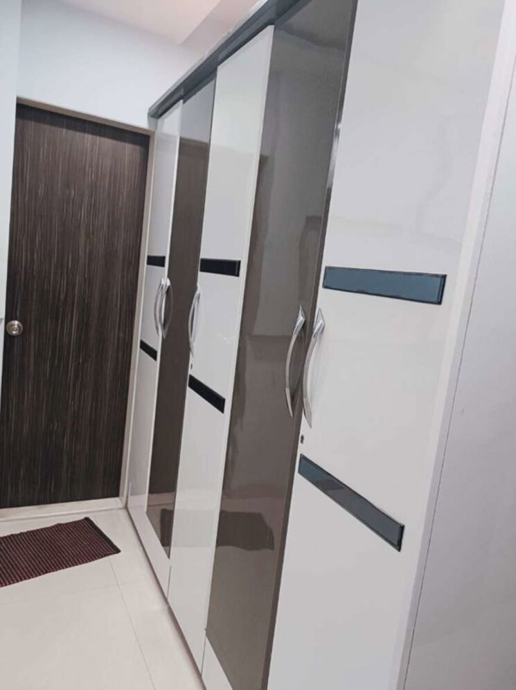 Cupboard, kasarvadavali Pg For Boys & Girls In Kasarvadavali 9857007