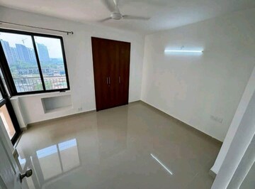 Furnished Amenities in 2 BHK Apartment at RG Luxury Homes, Tech Zone Greater Noida – for Rent