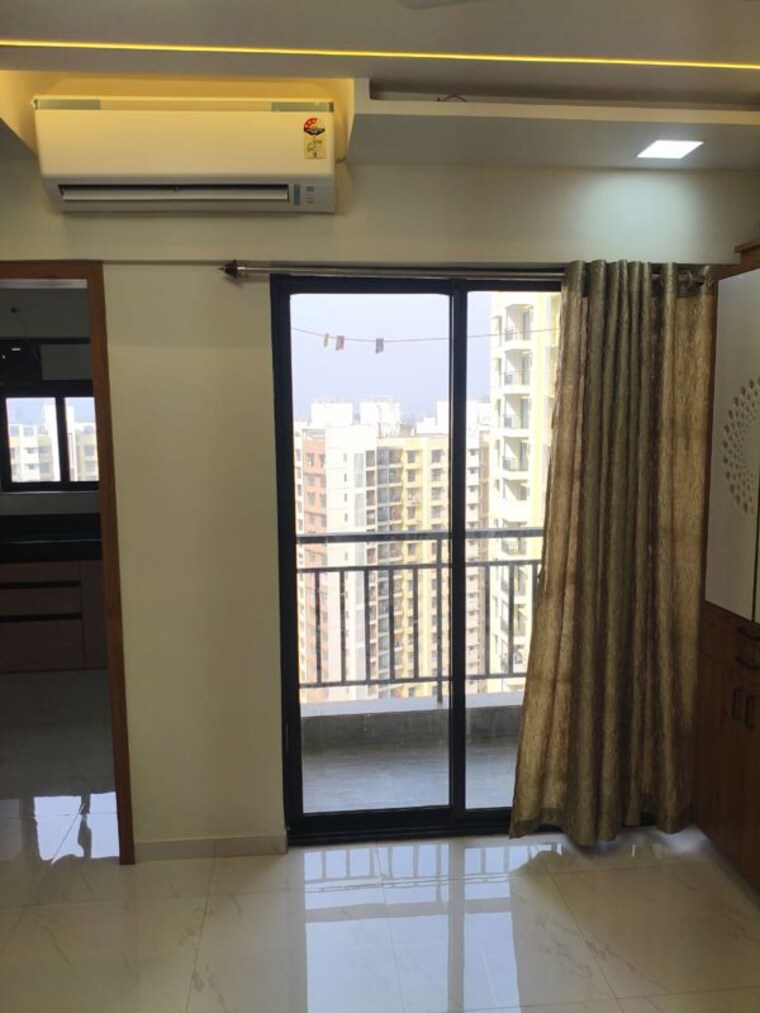 Room, runwal-gardens-phase-i 1.5 Bedroom 750 Sq.Ft. Apartment In Dombivli East Thane 9857059