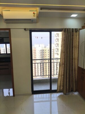 Room in 1.5 BHK Apartment at Runwal Gardens Phase I, Dombivli East – for Rent