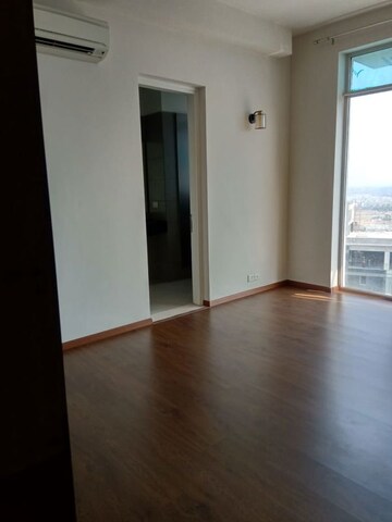 Room in 3 BHK Apartment at Ireo Victory Valley, Sector 67 – for Sale