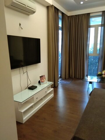 Living Room in 4 BHK Apartment at Ireo Victory Valley, Sector 67 – for Sale