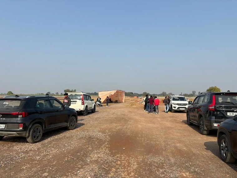 Exterior View, rohta road  105 Sq.Yd. Plot In Rohta Road Meerut 9857105