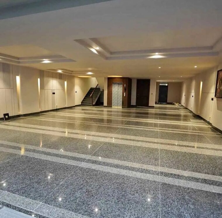  Parking, greater kailash ii 4 Bedroom 3500 Sq.Ft. Builder Floor In Greater Kailash ii Delhi 9857109