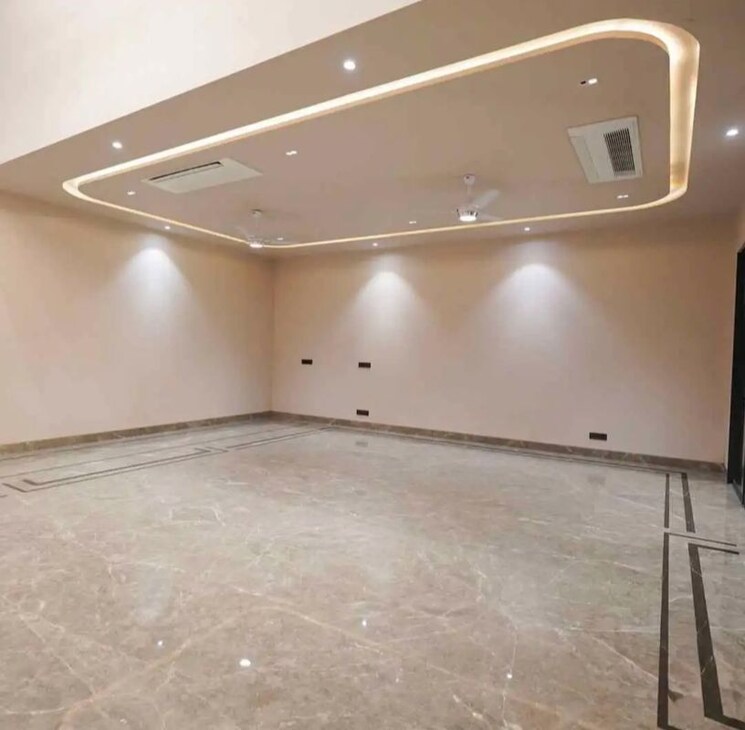 Living Room, greater kailash ii 4 Bedroom 3500 Sq.Ft. Builder Floor In Greater Kailash ii Delhi 9857109